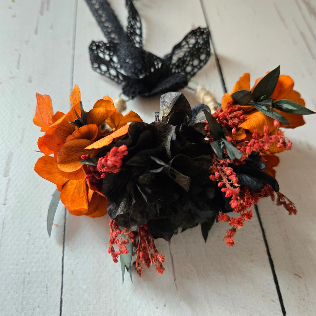 Burnt Orange & Black Preserved Flower Boutonniere, Gothic Wedding Boutonniere, Alternative Groom Buttonhole, Halloween Wedding Lapel Pin
