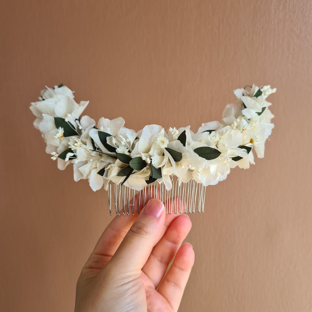 Boho White Floral Hair Comb, Romantic Bridal Wedding Accessory