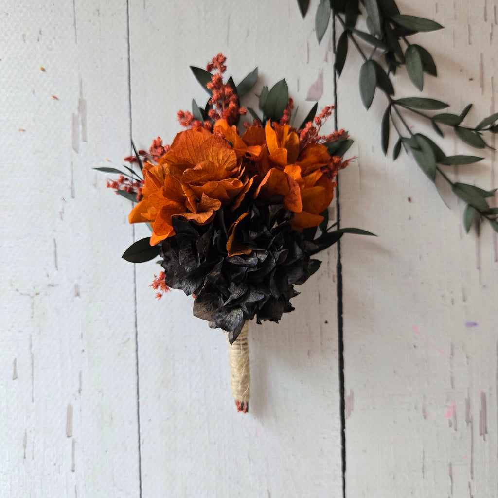 Burnt Orange & Black Preserved Flower Boutonniere, Gothic Wedding Boutonniere, Alternative Groom Buttonhole, Halloween Wedding Lapel Pin